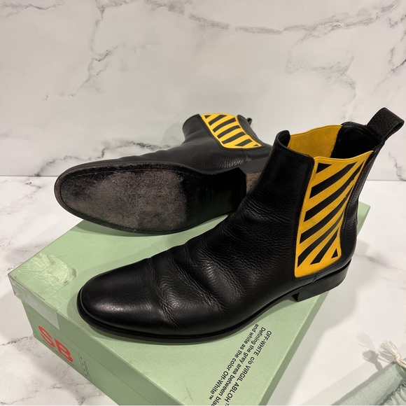 OFF WHITE Men’s Striped-Gore Leather Chelsea Boot - Picture 5 of 6